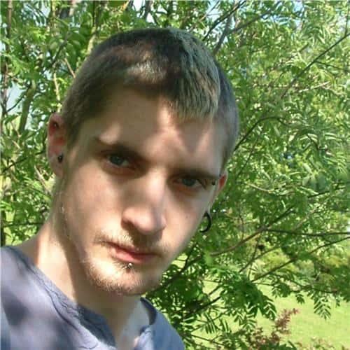 +wil+: bored housewife seeks industrial strength bleach and permenant fluroescent blue hair dye! please...