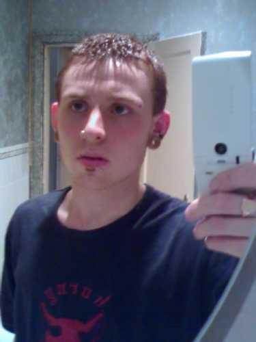 +rosslewisbrown+: Split tongued, pierced and branded guy from Teesside. Enjoys chardonnay, co-codamol, Frasier and sudoku.