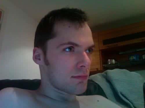 +seany85+: Tall pleasant gay bloke, with cybergothy tendencies. Loves spirits and chatting shite.