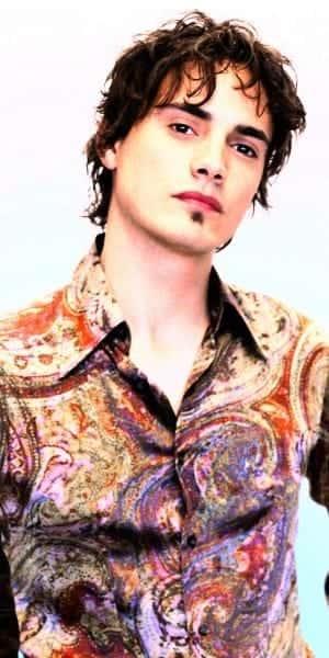 Well, he is so very pretty (clicky)