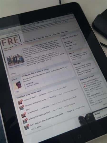 New Freakcity, running on my shiny new iPad (clicky)